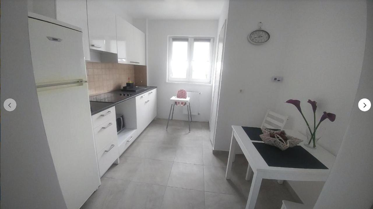 Davcom Studio Fagaras Bagian luar foto
