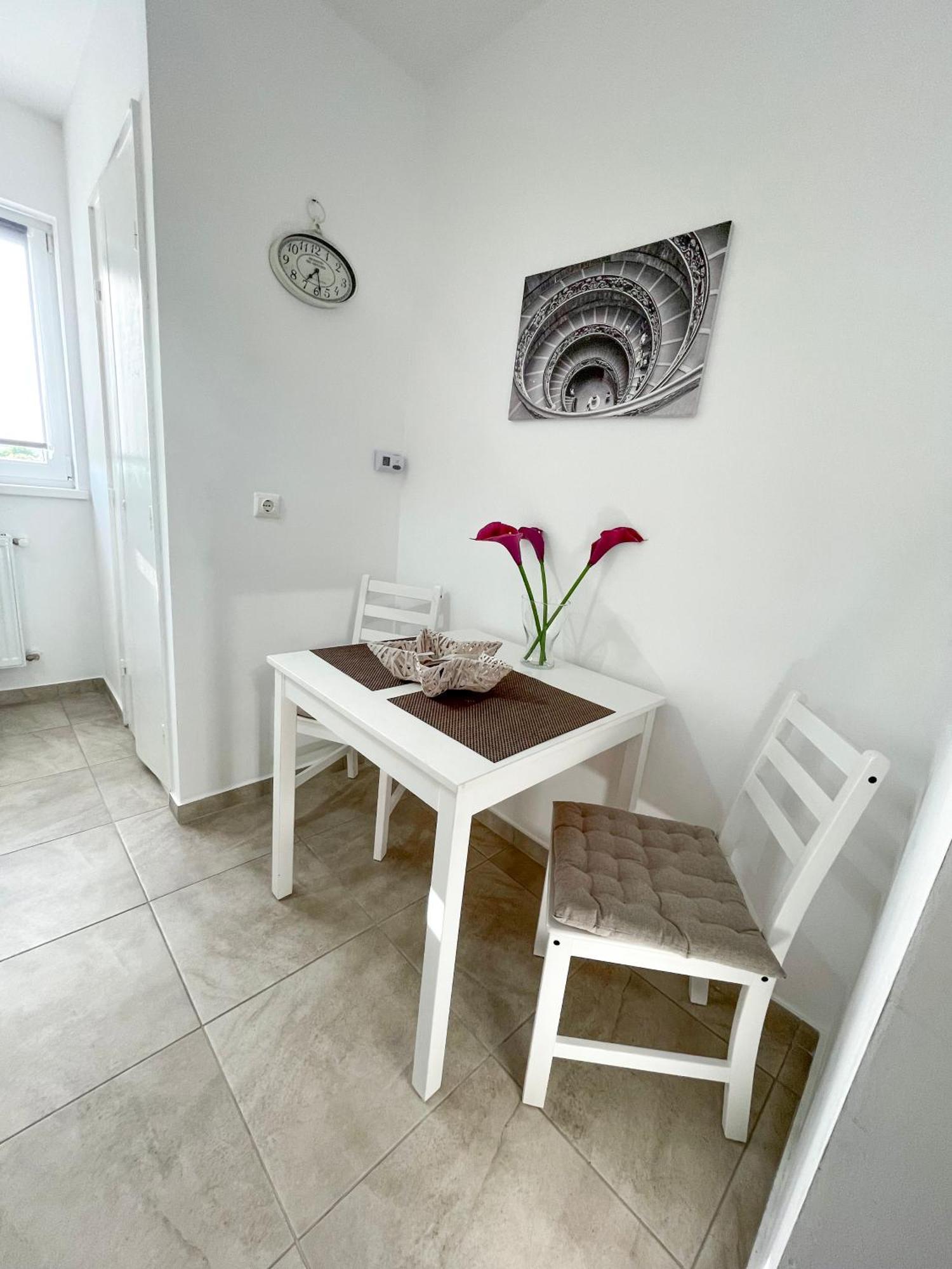 Davcom Studio Fagaras Bagian luar foto
